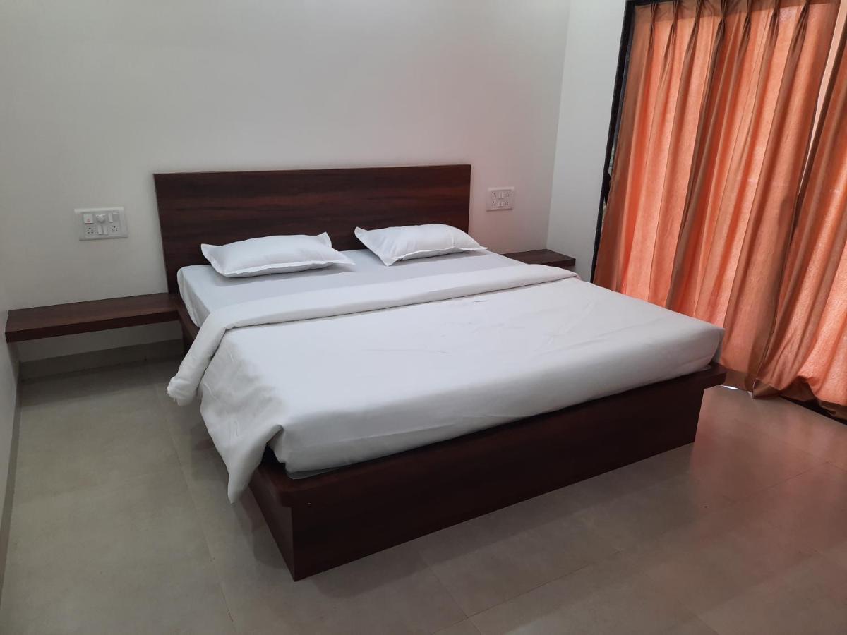 Raapan Beach Resort Mālvan Екстериор снимка